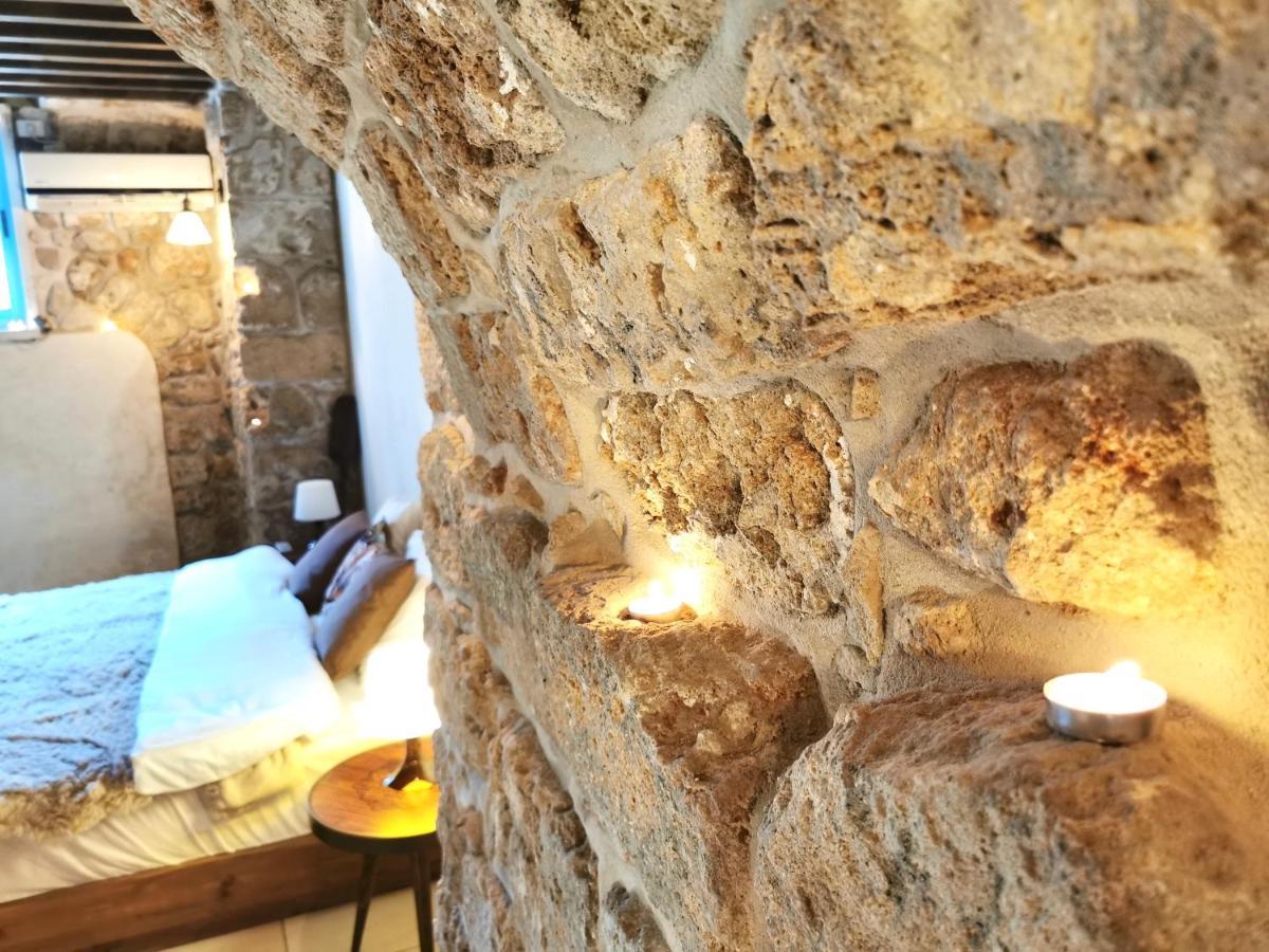 Unique Crusader Apartment In Old Akko Buitenkant foto