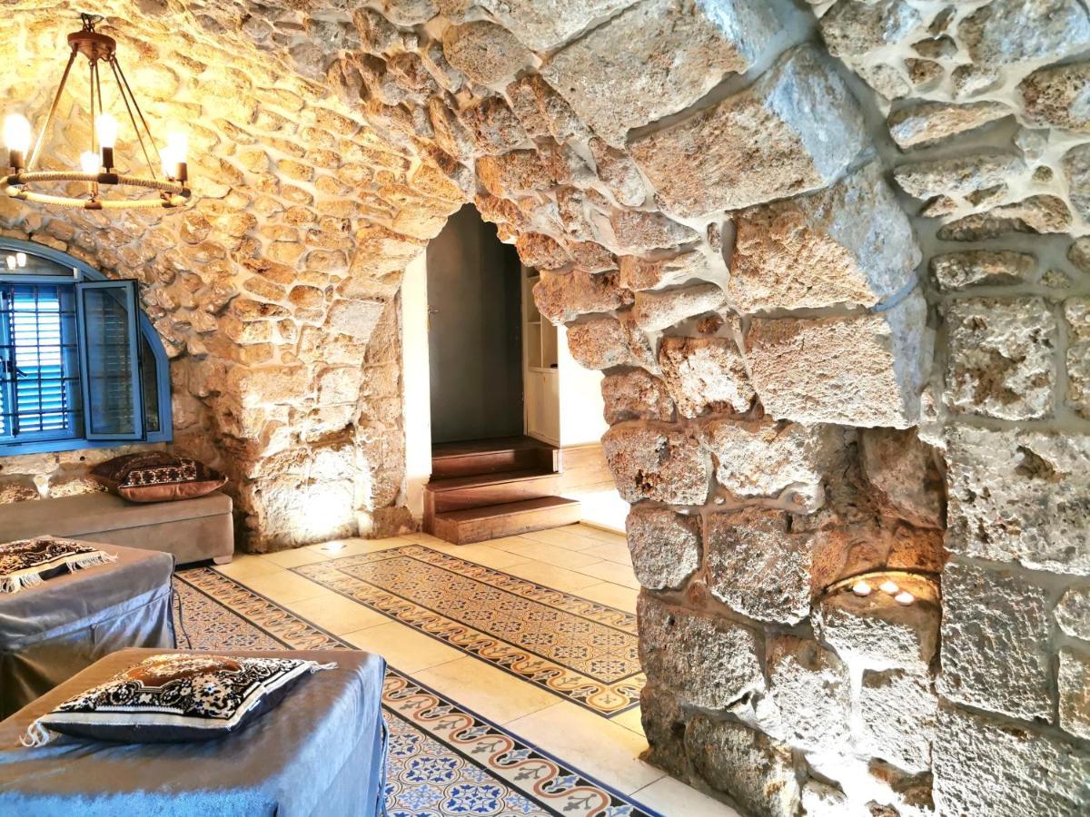 Unique Crusader Apartment In Old Akko Buitenkant foto