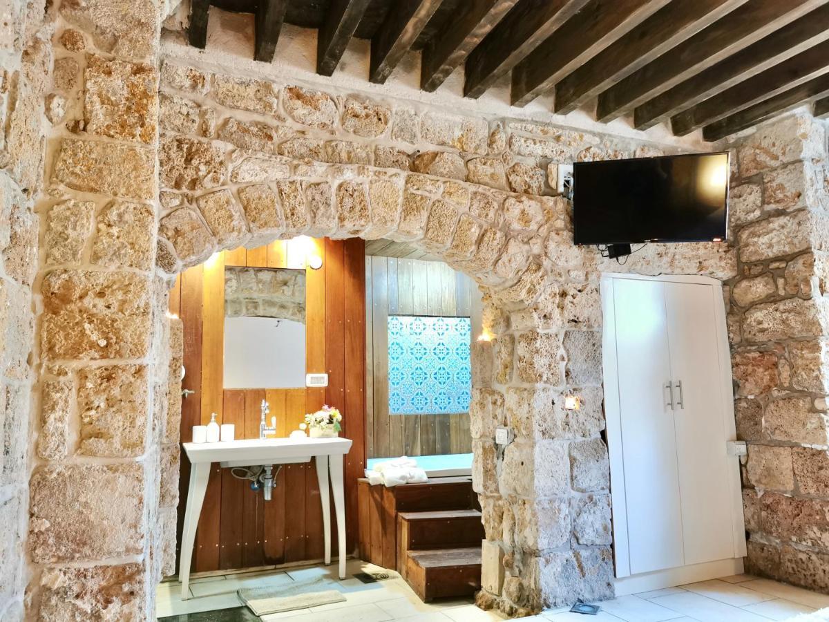 Unique Crusader Apartment In Old Akko Buitenkant foto