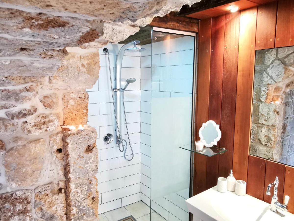 Unique Crusader Apartment In Old Akko Buitenkant foto